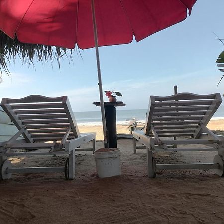 Uma Beach Home Bussa Kültér fotó