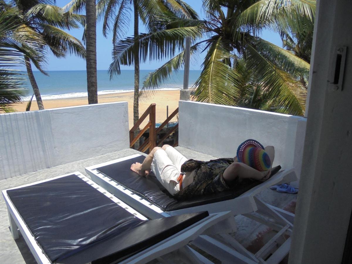 Uma Beach Home Bussa Kültér fotó
